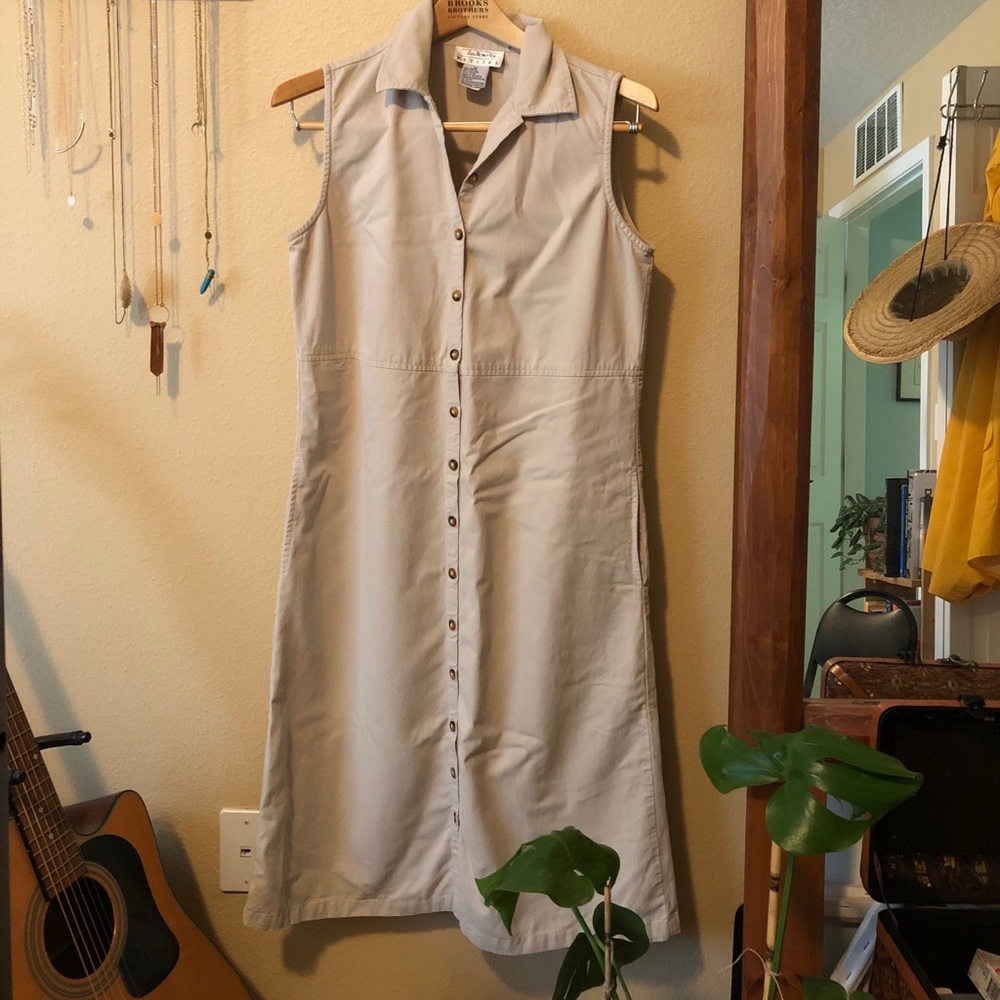 Button up vintage style dress